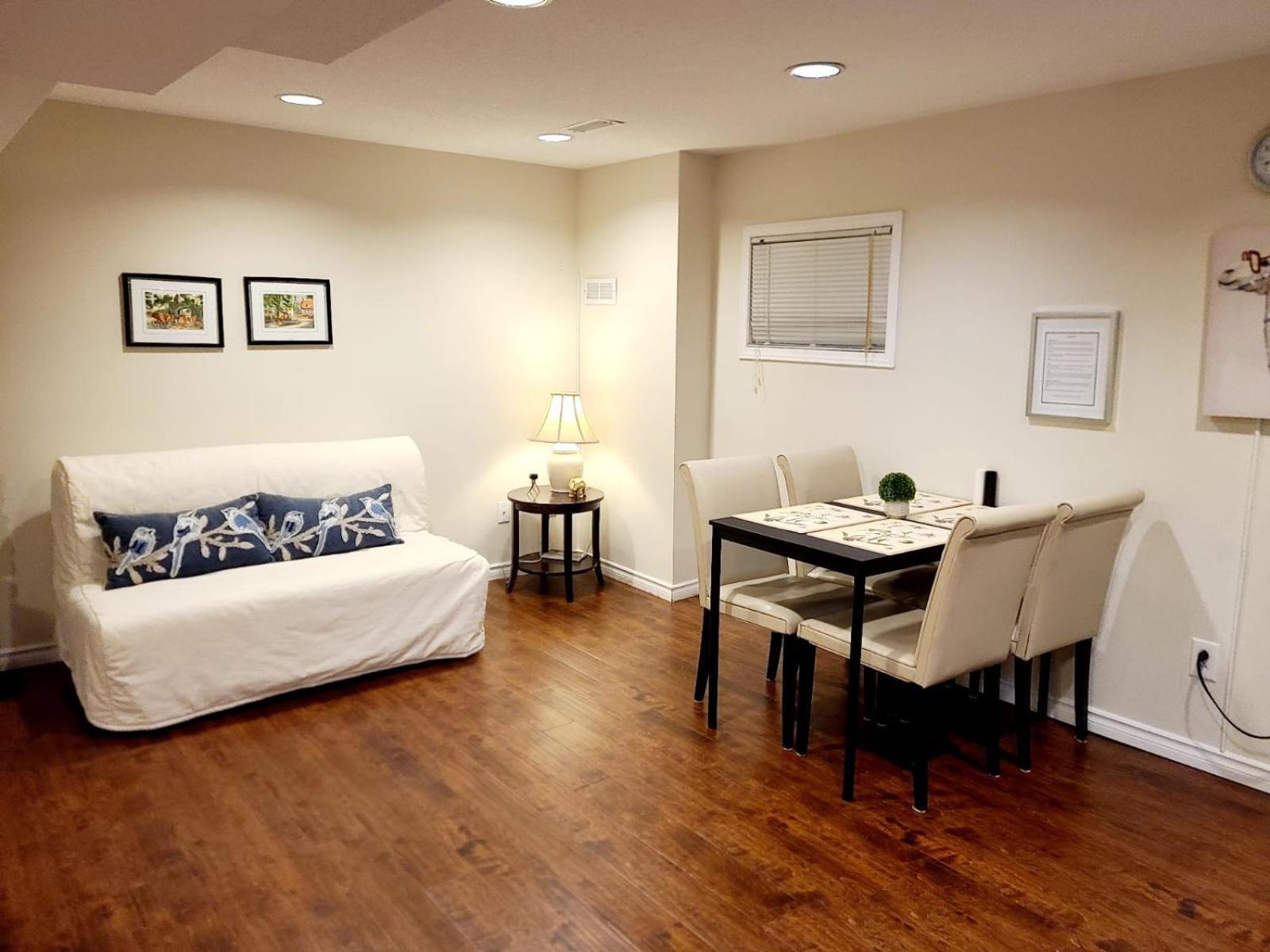 Spacious And Bright Unit With Natural Light. Пикеринг Экстерьер фото